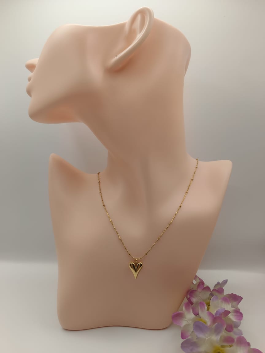 GalsFolks VividVerve Golden Heart Shape Pendant and Neck Chain - Timeless Elegance