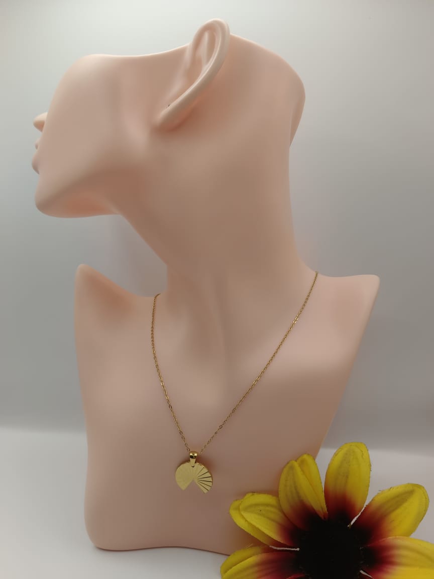 GalsFolks VividVerve Golden Unique Pendant and Neck Chain - Timeless Glamour