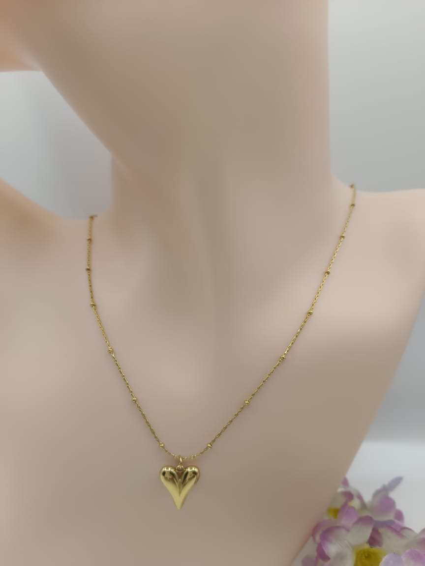 GalsFolks VividVerve Golden Heart Shape Pendant and Neck Chain - Timeless Elegance