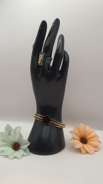 Elegant Black Flower Head with Diamond Bracelet