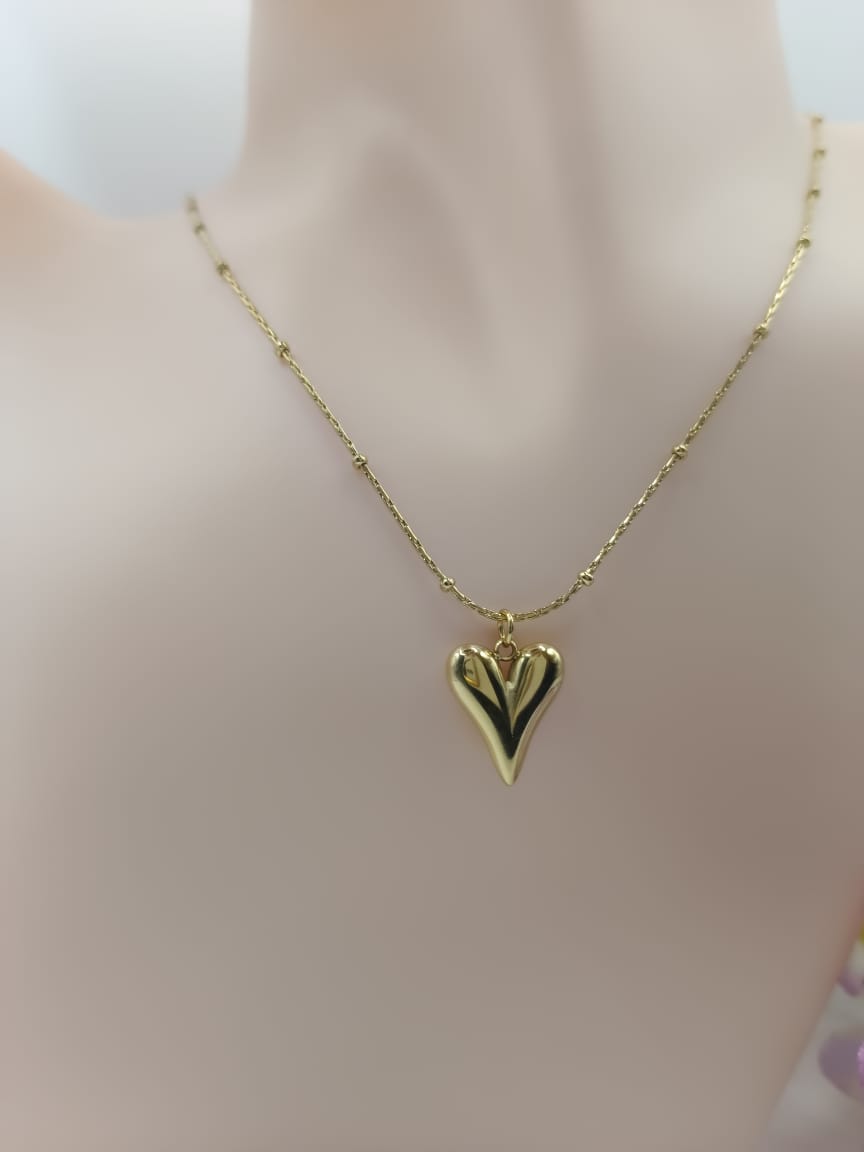 GalsFolks VividVerve Golden Heart Shape Pendant and Neck Chain - Timeless Elegance