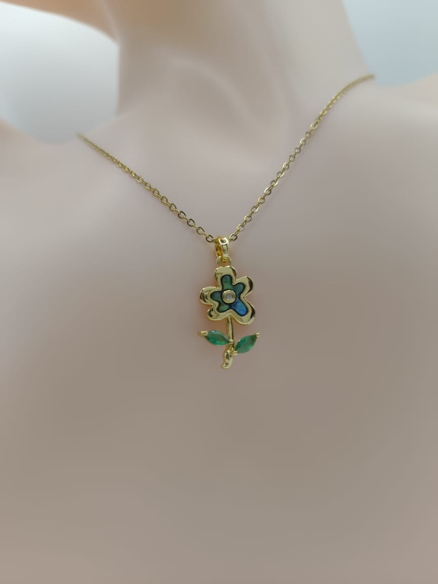 GalsFolks VividVerve Golden Flower Pendant with Neck Chain - Timeless Glamour