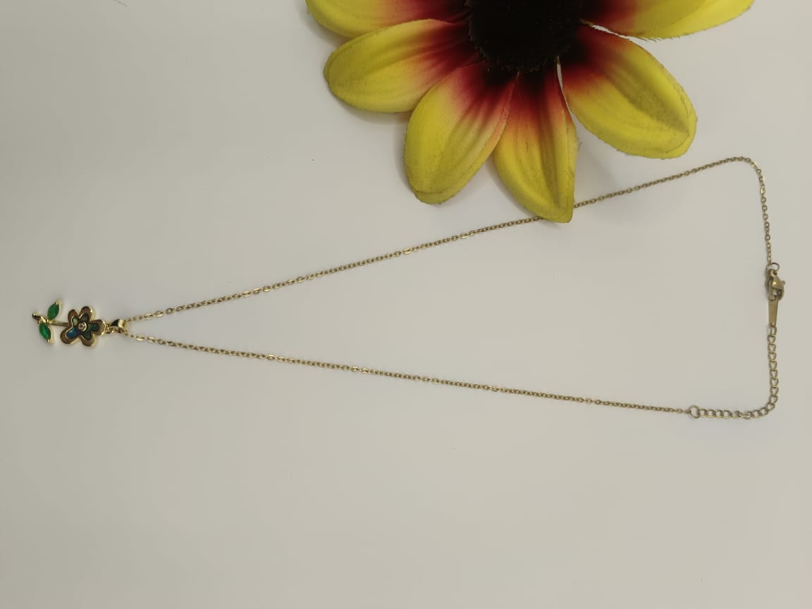 GalsFolks VividVerve Golden Flower Pendant with Neck Chain - Timeless Glamour