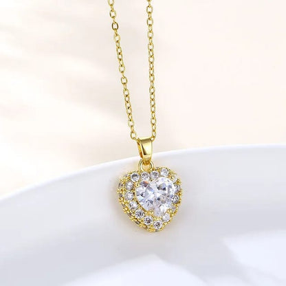 VividVerve Crystal Heart Gold Plated Pendant Necklace - High Quality Fashion Jewelry for Women, Best Anniversary Gift